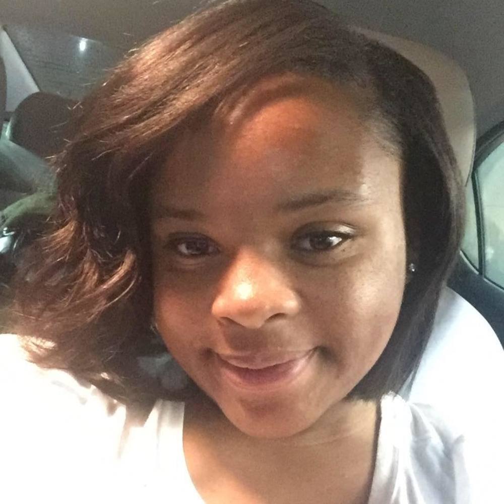 Meet your Posher, Ebony